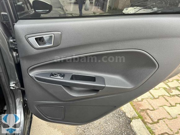 ANKA'DAN SADECE 87.000 KM 2017 TİTANİUM FİESTA TERTEMİZ