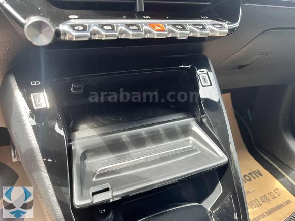 ANKA'DAN SADECE 19.400 KM HATASIZ GARANTİLİ e-208 GT CAM TAVAN