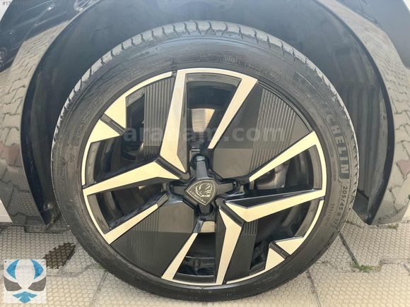 ANKA'DAN SADECE 19.400 KM HATASIZ GARANTİLİ e-208 GT CAM TAVAN