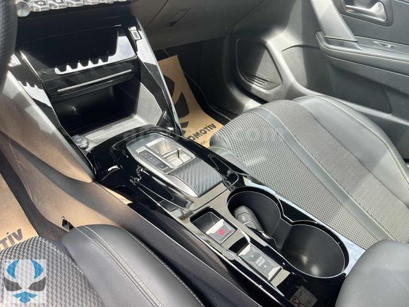 ANKA'DAN SADECE 19.400 KM HATASIZ GARANTİLİ e-208 GT CAM TAVAN
