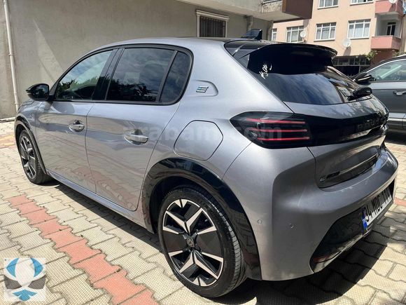 ANKA'DAN SADECE 19.400 KM HATASIZ GARANTİLİ e-208 GT CAM TAVAN