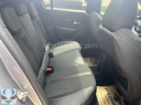 ANKA'DAN SADECE 19.400 KM HATASIZ GARANTİLİ e-208 GT CAM TAVAN