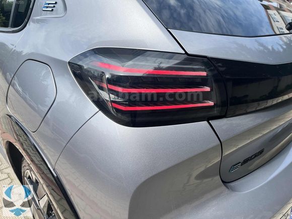 ANKA'DAN SADECE 19.400 KM HATASIZ GARANTİLİ e-208 GT CAM TAVAN