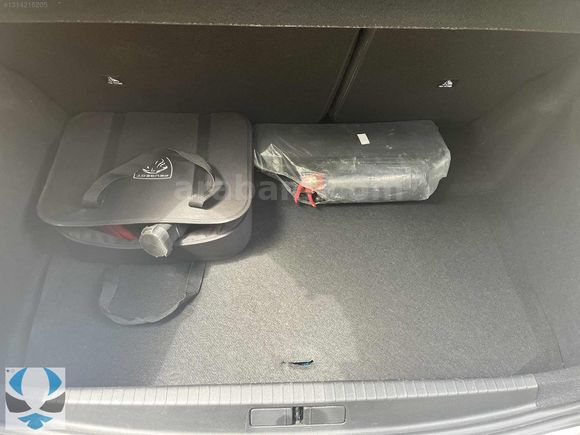 ANKA'DAN SADECE 19.400 KM HATASIZ GARANTİLİ e-208 GT CAM TAVAN