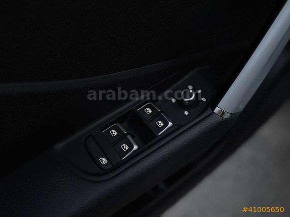 EM&TA'DAN EMSALSİZ DÜŞÜK KM CAM TAVAN AUDİ Q2