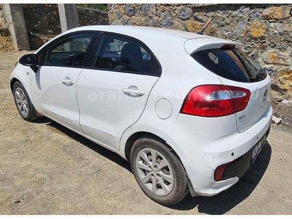 2.ci Sahibinden Kia Rio 1.4 CRDi Comfort 2015 Model