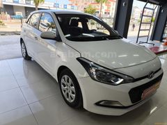 Hyundai i20 1.4 MPI Jump 2017 Model Antalya 105.271 km Beyaz
