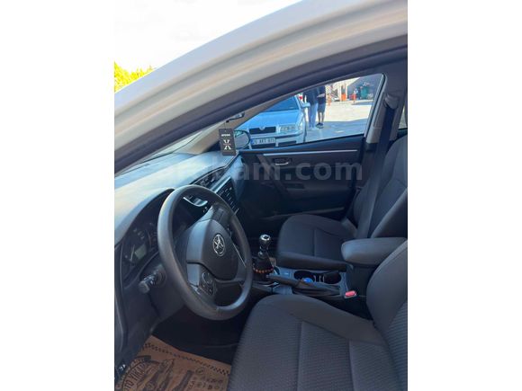 Sahibinden Toyota Corolla 1.33 Life 2017 Model 