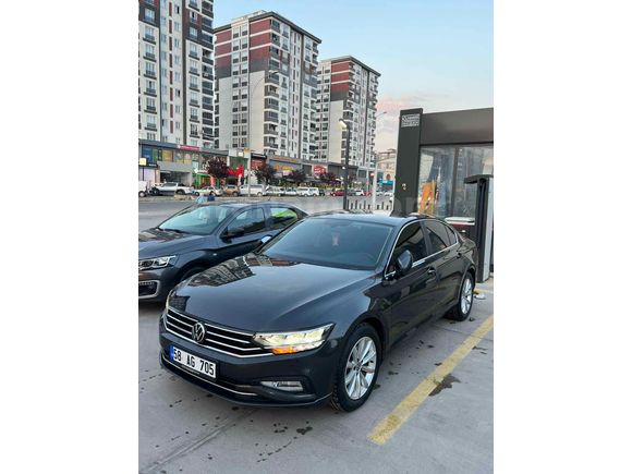 Sahibinden Volkswagen Passat 1.5 TSi Business 2022 Model dijital klima 
 