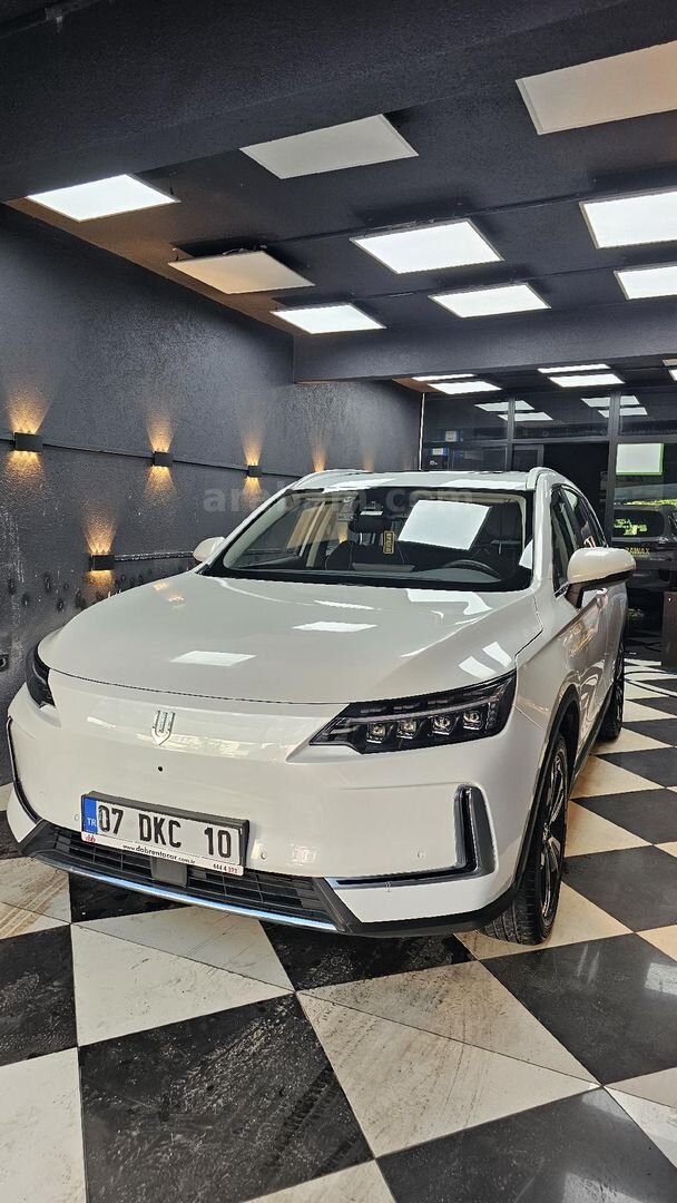 Sahibinden Skywell ET5 Legend 2023 Model İstanbul 27.800 km Beyaz 3