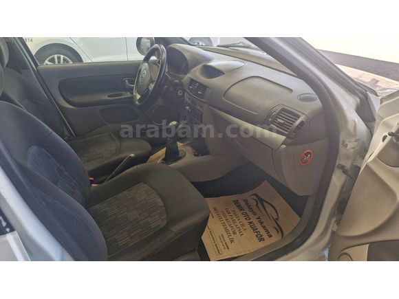 2012 1.5 DCİ