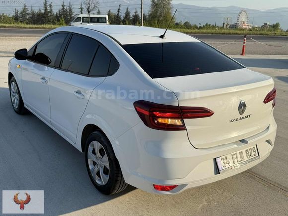2022 RENAULT TALİANT 1.0 SCE JOY 91'BİN KM'DE %20 FATURALI