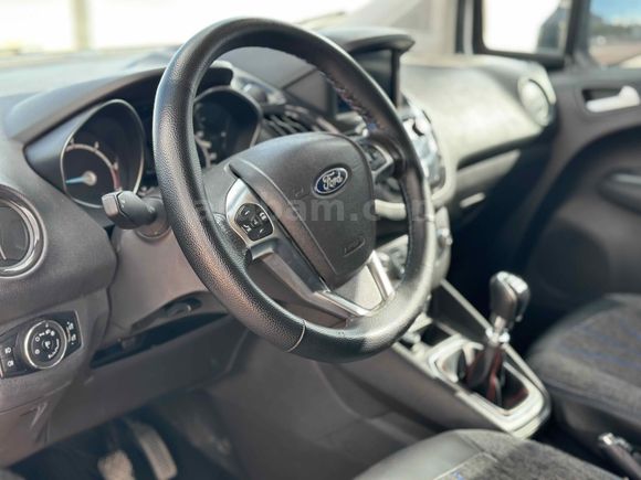 Sahibinden Ford Tourneo Courier 1.5 TDCi Titanium Plus 2022 Model Van