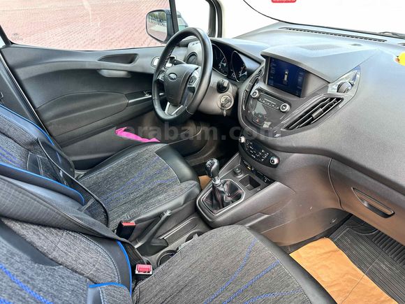 Sahibinden Ford Tourneo Courier 1.5 TDCi Titanium Plus 2022 Model Van