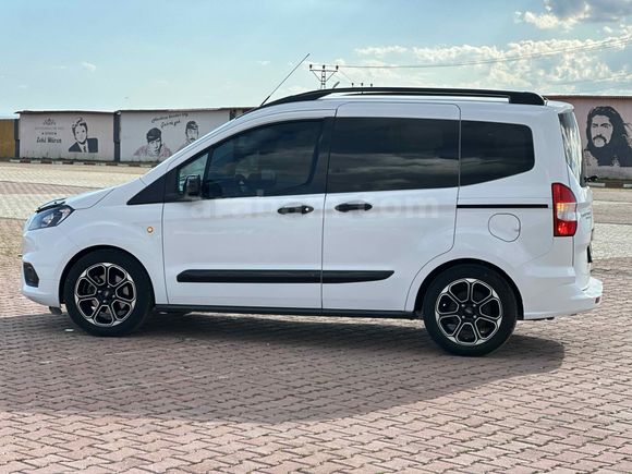 Sahibinden Ford Tourneo Courier 1.5 TDCi Titanium Plus 2022 Model Van