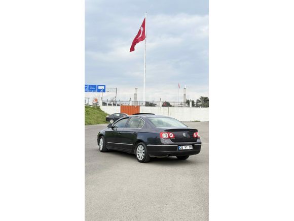 Sahibinden Volkswagen Passat 1.6 FSi Comfortline 2007 Model Tekirdağ 208.000 km Siyah