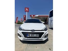 Sahibinden Hyundai i20 1.4 MPI Jump 2018 Model Antalya 155.000 km Beyaz
