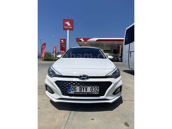 Sahibinden Hyundai i20 1.4 MPI Jump 2018 Model Antalya 155.000 km Beyaz