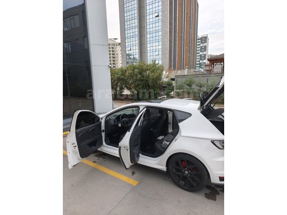 Sahibinden Seat Leon 1.6 TDI Style 2017 Model  190.000 km Beyaz