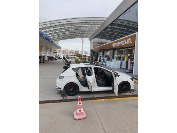 Sahibinden Seat Leon 1.6 TDI Style 2017 Model  190.000 km Beyaz