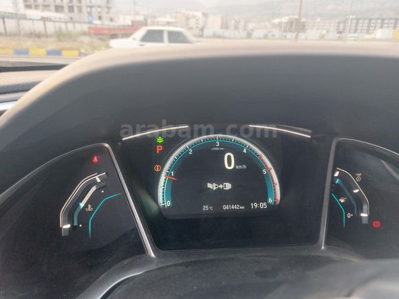DÜŞÜK KİLOMETRELİ EMSALSİZ TEMİZ HONDA