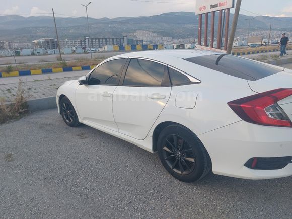 DÜŞÜK KİLOMETRELİ EMSALSİZ TEMİZ HONDA