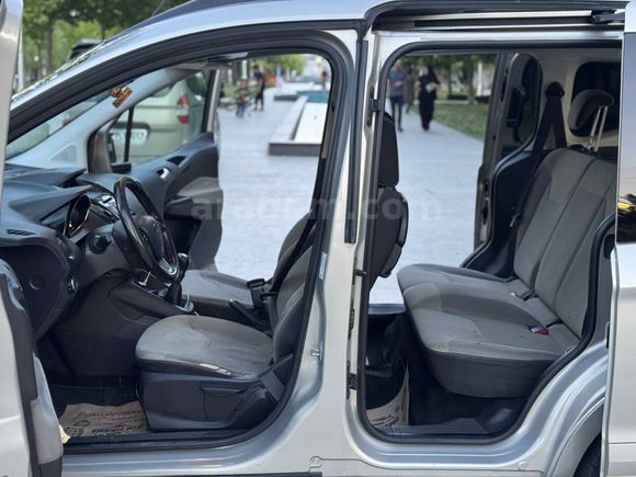 Sahibinden Ford Tourneo Courier 1.6 TDCi Titanium Plus 2017 Model 