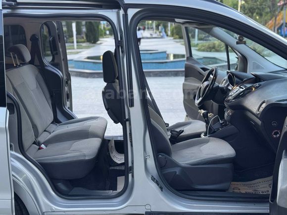 Sahibinden Ford Tourneo Courier 1.6 TDCi Titanium Plus 2017 Model 