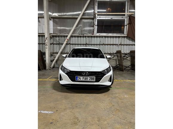 Sahibinden Hyundai i20 1.4 MPI Style 2022 Model 