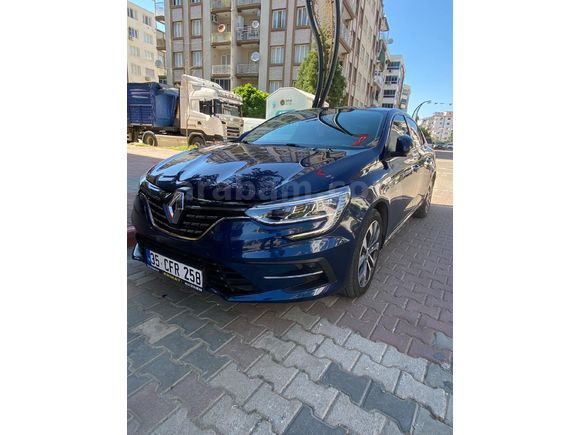 Sahibinden Renault Megane 1.3 TCe Icon 2024 Model İzmir 23500 km Mavi (metalik)