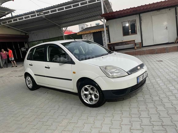 Sahibinden Ford Fiesta 1.4 TDCi Comfort 2005 Model 