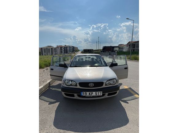 Temiz kullanılmış aile aracı