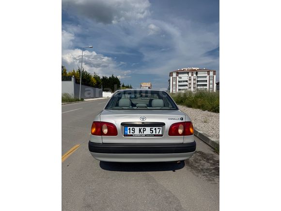 Temiz kullanılmış aile aracı