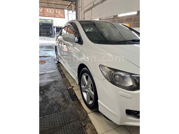 Sahibinden Honda Civic 1.6i VTEC Premium 2010 Model 