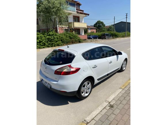 Sahibinden Renault Megane 1.5 dCi Dynamique 2010 Model 