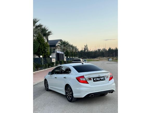 Sahibinden Honda Civic 1.6i VTEC Eco Elegance 2015 Model
