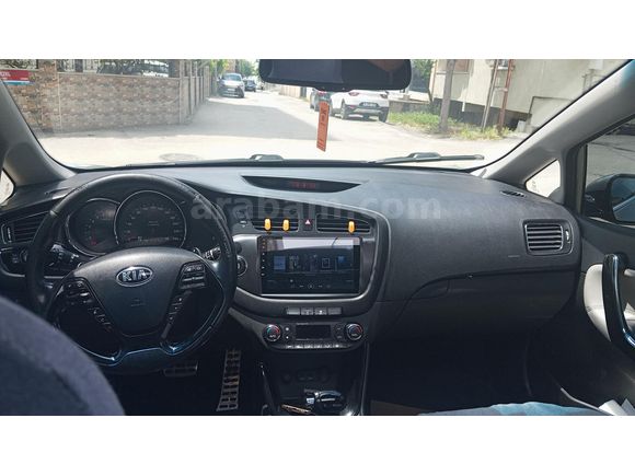 Sahibinden Kia Ceed 1.6 CRDi Premium 2013 Model