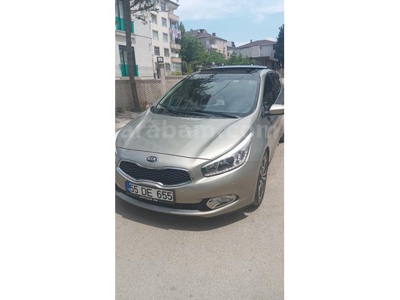 Sahibinden Kia Ceed 1.6 CRDi Premium 2013 Model