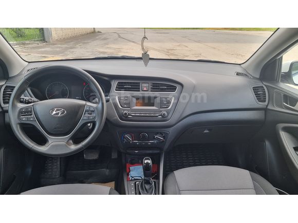 Sahibinden Hyundai i20 1.4 MPI Style 2018 Model 