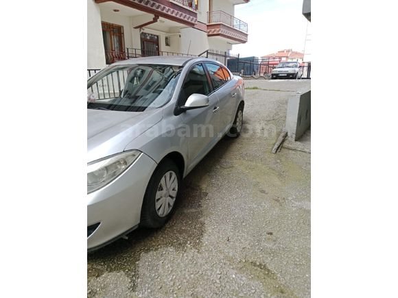 Sahibinden Renault Fluence 1.5 dCi Authentique 2010 Model