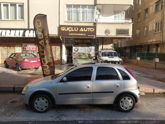 Galeriden Opel Corsa 1.4 Twinport Cosmo 2005 Model Kayseri