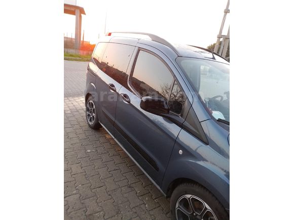 Sahibinden Ford Tourneo Courier 1.0 EcoBoost Titanium Plus 2023 Model