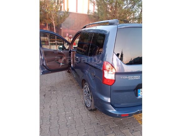 Sahibinden Ford Tourneo Courier 1.0 EcoBoost Titanium Plus 2023 Model
