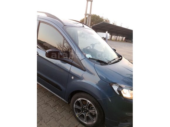 Sahibinden Ford Tourneo Courier 1.0 EcoBoost Titanium Plus 2023 Model