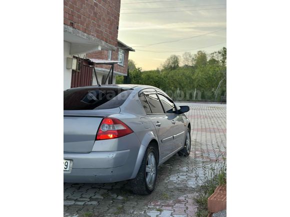 Sahibinden Renault Megane 1.6 Dynamique 2004 Model 