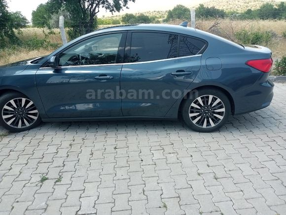 Ögretmenden Ford Focus 1.0 EcoBoost Titanium Stil 2023 Model