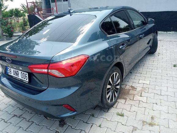Ögretmenden Ford Focus 1.0 EcoBoost Titanium Stil 2023 Model
