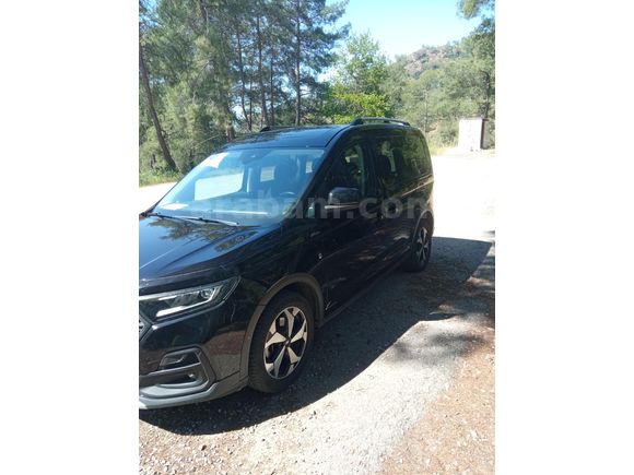 Sahibinden Ford Tourneo Connect 2.0 EcoBlue Active 2023 Model