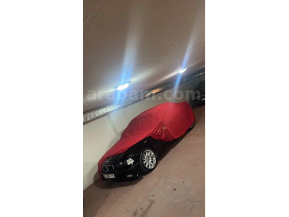 SCHWARZ PEARL E36 M50 B20 KAPALI GARAJ ARACI