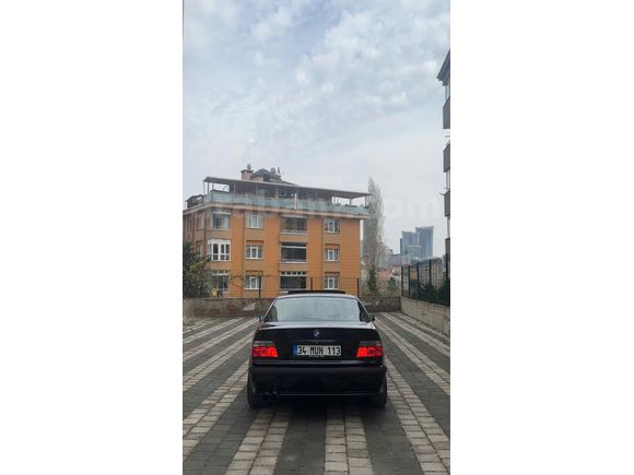 SCHWARZ PEARL E36 M50 B20 KAPALI GARAJ ARACI
